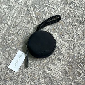 Athleta Revive Circle Wallet